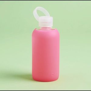 NWT bkr 500ML Glass Water Bottle in Rosy Pink